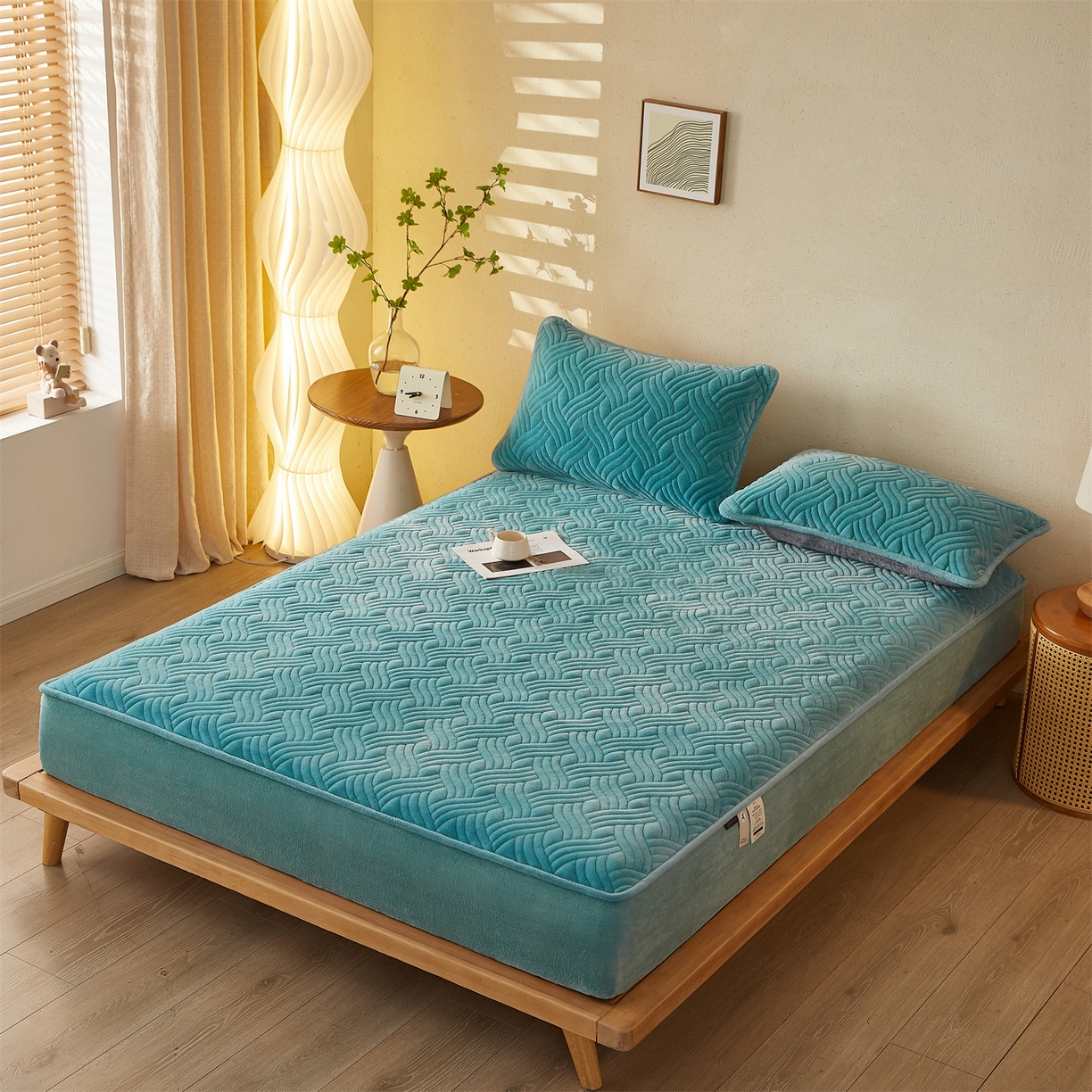 91家纺网 家纺一手货源 找家纺 金鹰 2025新款A类牛奶绒云眠绒夹棉床笠牛奶绒床笠席梦思保护套床垫套 雾兰