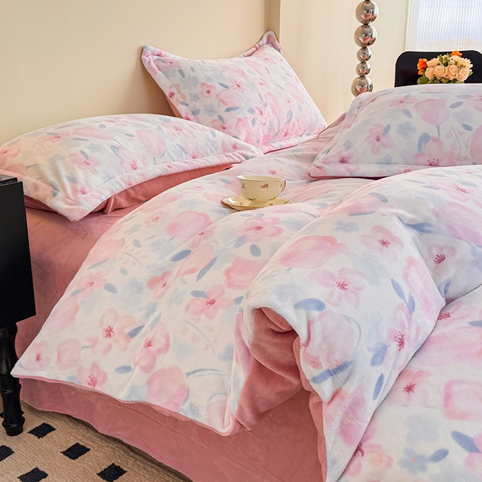 91家纺网 家纺一手货源 找家纺 金盛纺 2025新款高克重牛奶绒印花系列四件套(可定制) 温雅