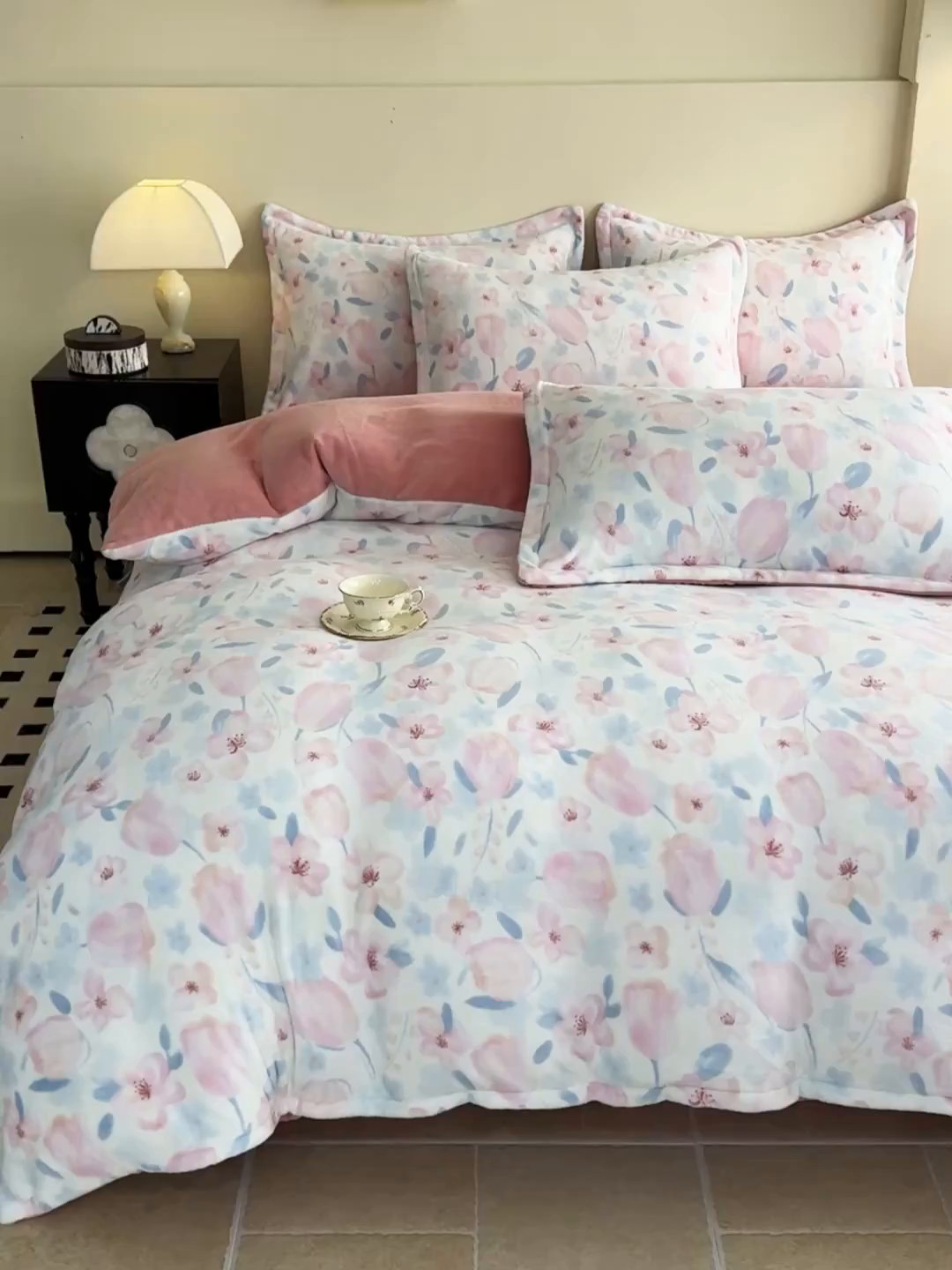 91家纺网 家纺一手货源 找家纺 金盛纺 2025新款高克重牛奶绒印花系列四件套(可定制) 温雅