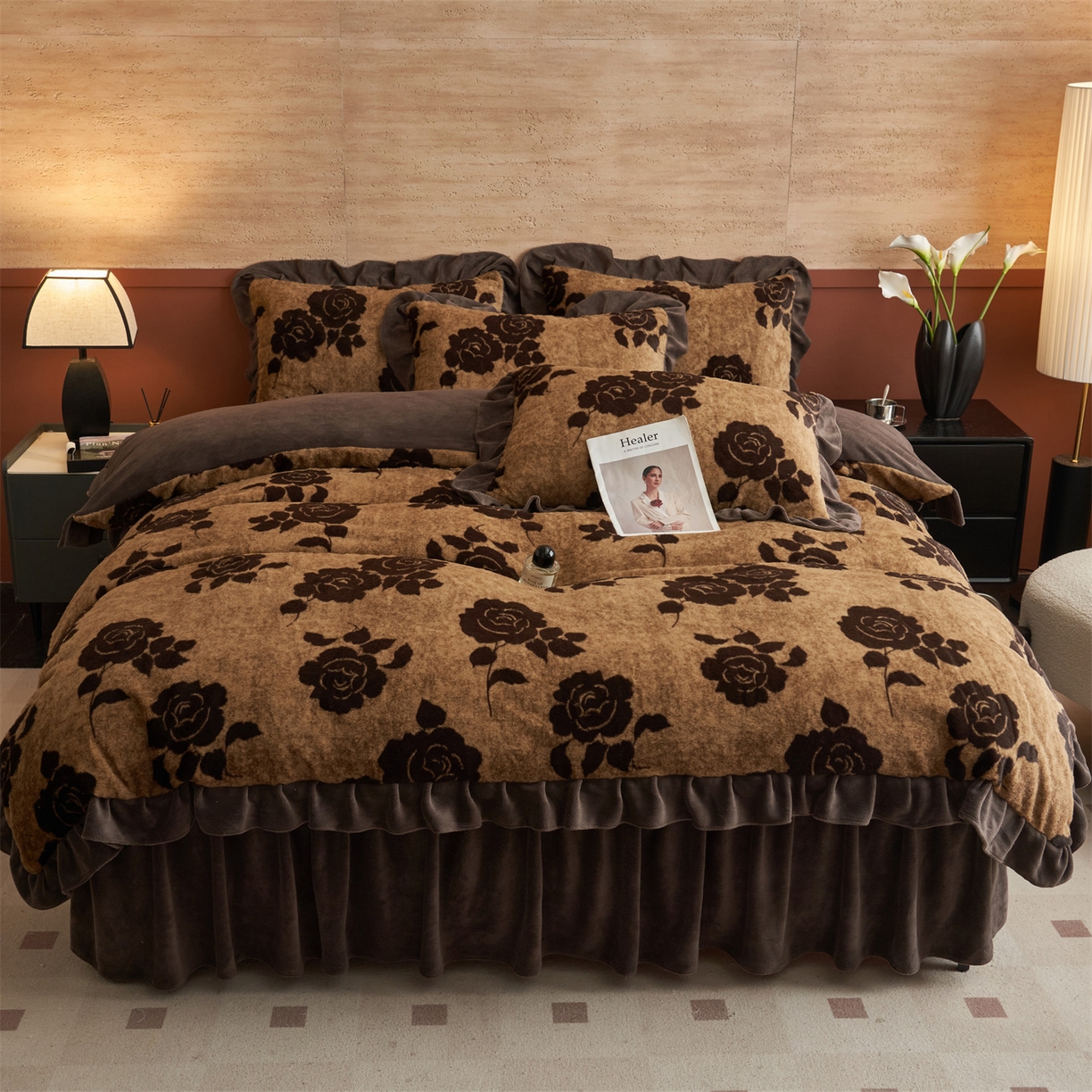 91家纺网 家纺一手货源 找家纺 金鹰 2025新款A类兔毛绒夹棉床裙四件套加厚牛奶绒四件套 爱意玫瑰-咖