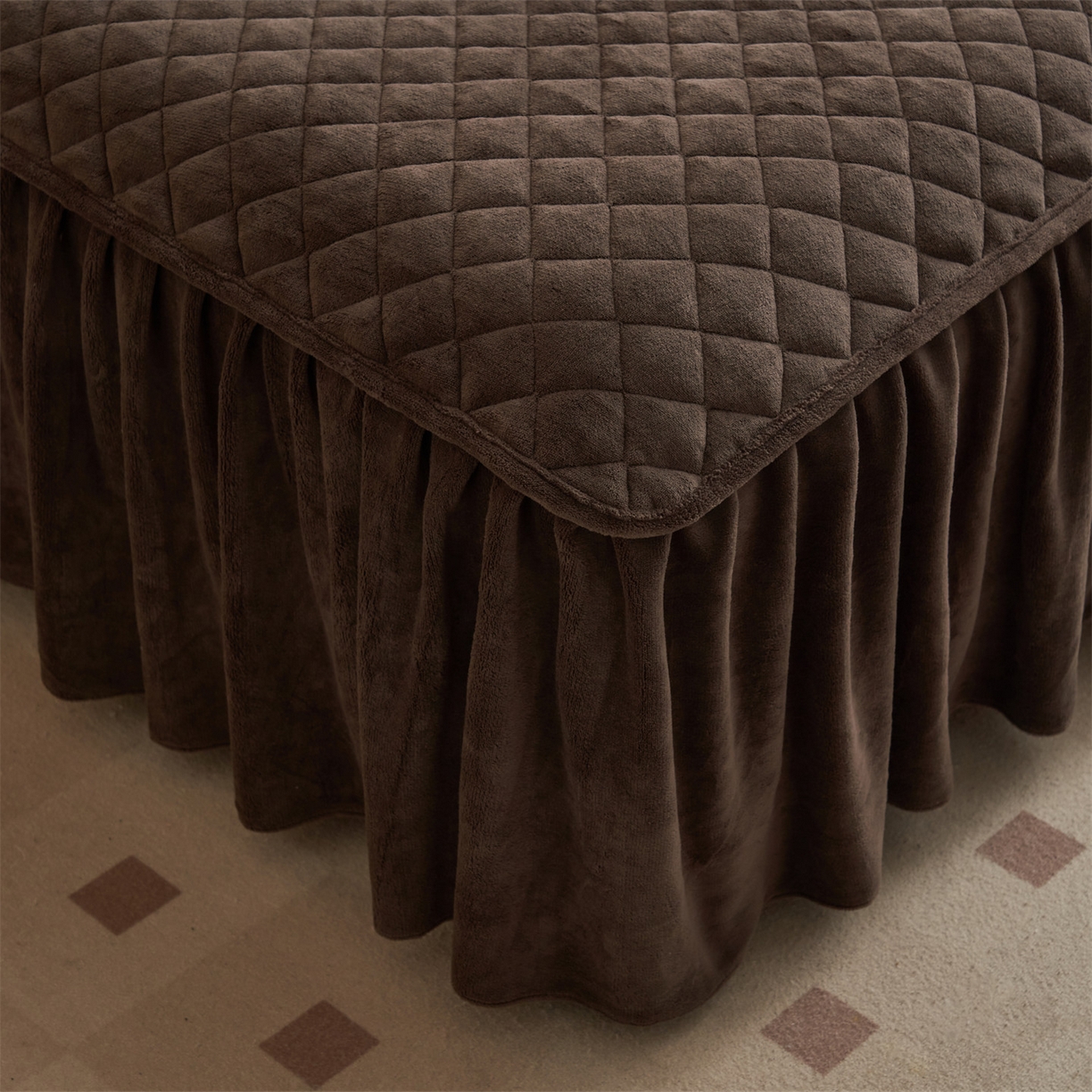 91家纺网 家纺一手货源 找家纺 金鹰 2025新款A类兔毛绒夹棉床裙四件套加厚牛奶绒四件套 爱意玫瑰-卡其