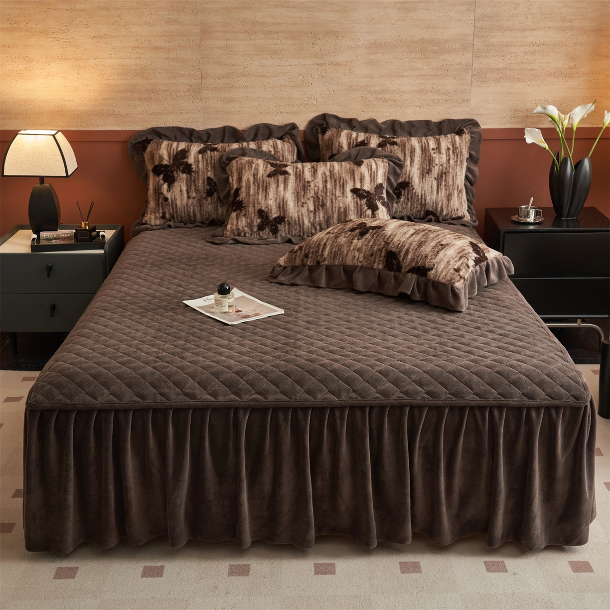 91家纺网 家纺一手货源 找家纺 金鹰 2025新款A类兔毛绒夹棉床裙四件套加厚牛奶绒四件套 蝴蝶