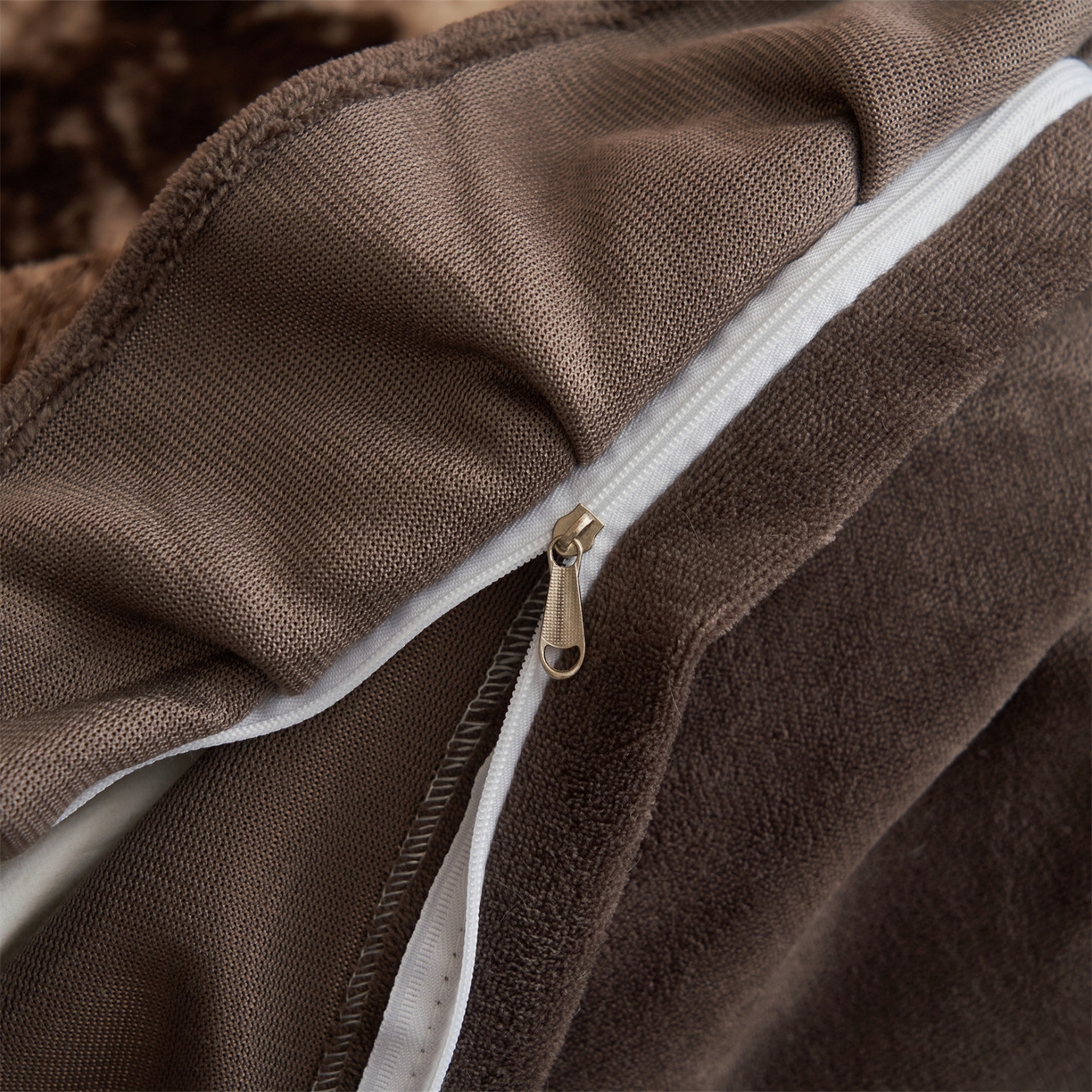 91家纺网 家纺一手货源 找家纺 金鹰 2025新款A类兔毛绒夹棉床裙四件套加厚牛奶绒四件套 蝴蝶