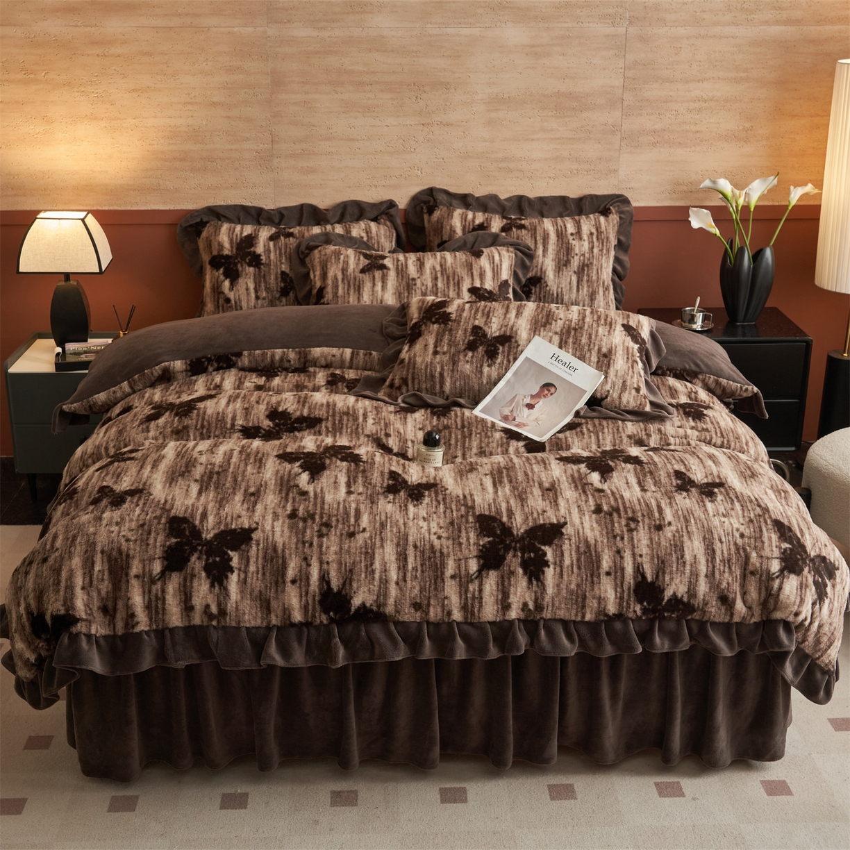 91家纺网 家纺一手货源 找家纺 金鹰 2025新款A类兔毛绒夹棉床裙四件套加厚牛奶绒四件套 蝴蝶