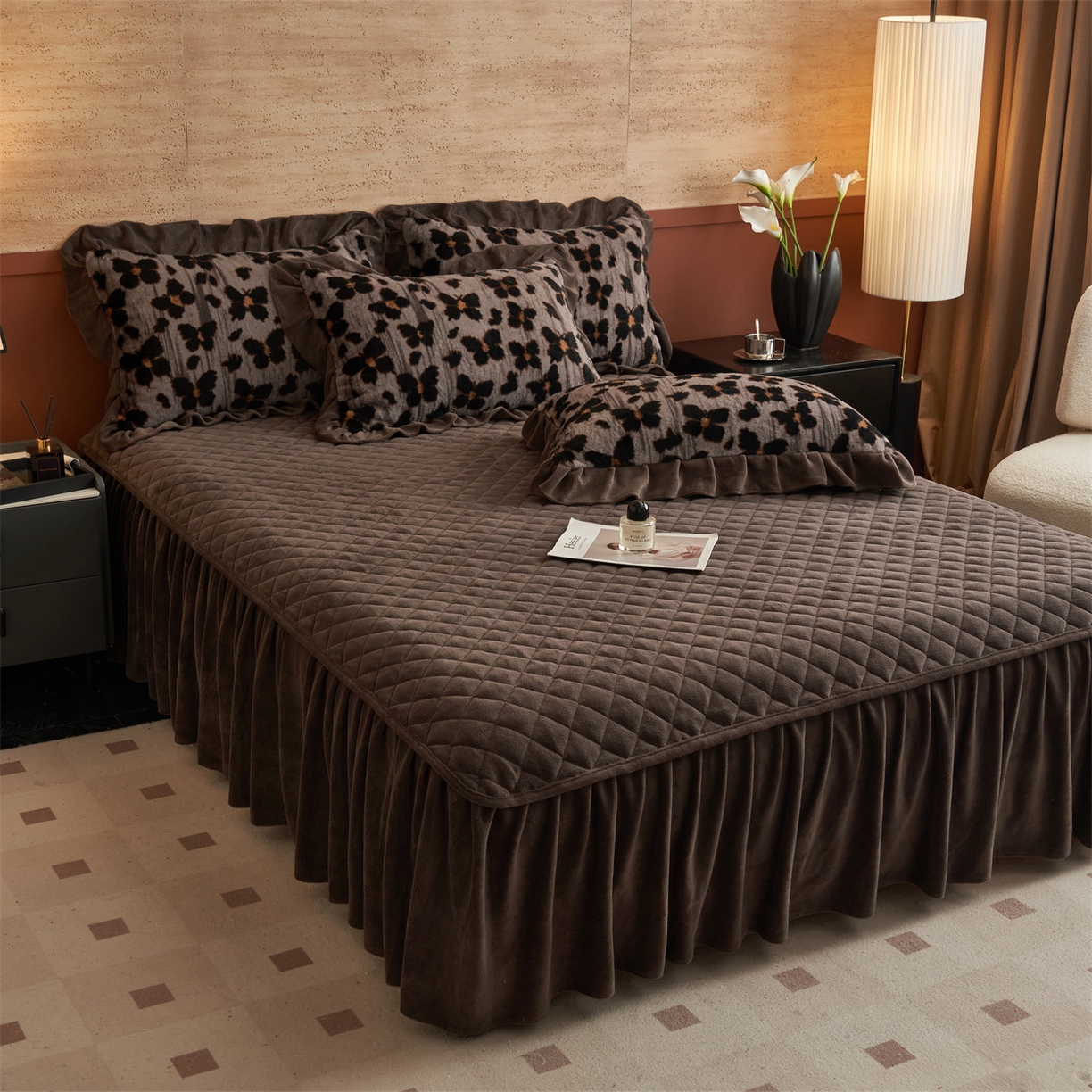 91家纺网 家纺一手货源 找家纺 金鹰 2025新款A类兔毛绒夹棉床裙四件套加厚牛奶绒四件套 梦幻蝴蝶-灰