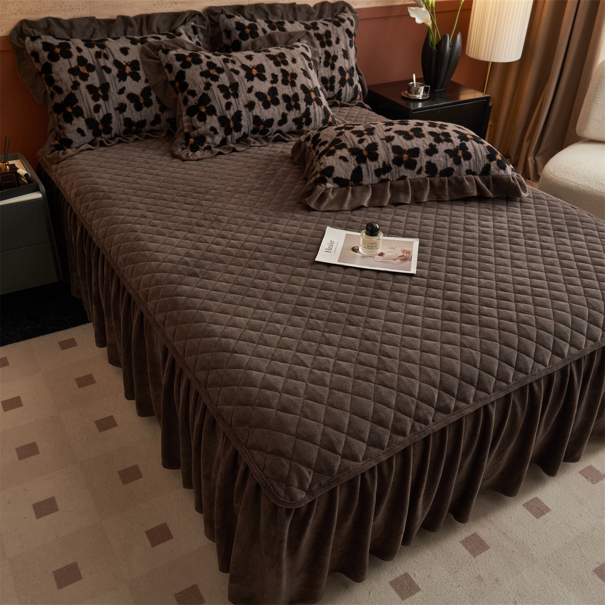 91家纺网 家纺一手货源 找家纺 金鹰 2025新款A类兔毛绒夹棉床裙四件套加厚牛奶绒四件套 梦幻蝴蝶-灰