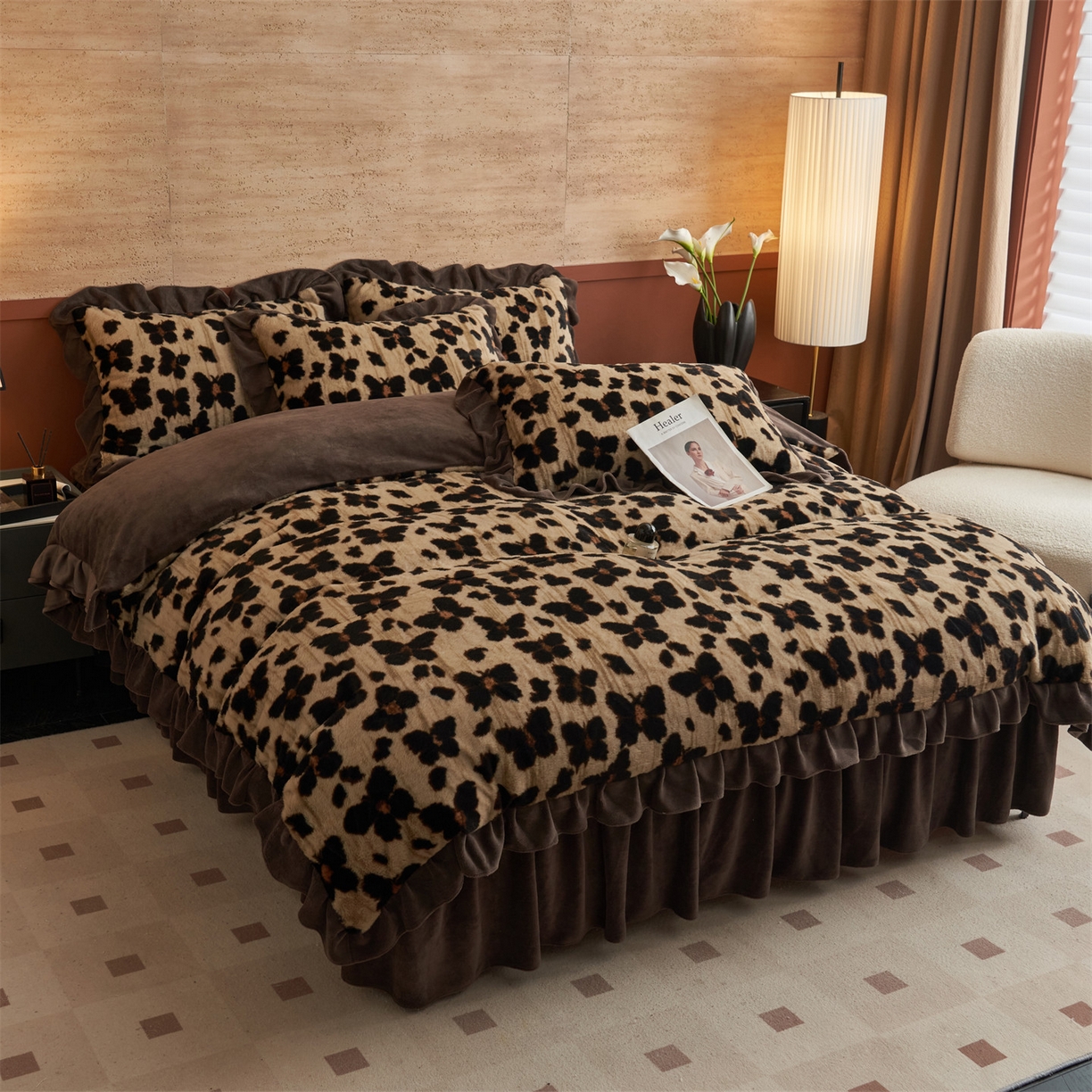 91家纺网 家纺一手货源 找家纺 金鹰 2025新款A类兔毛绒夹棉床裙四件套加厚牛奶绒四件套 梦幻蝴蝶-驼