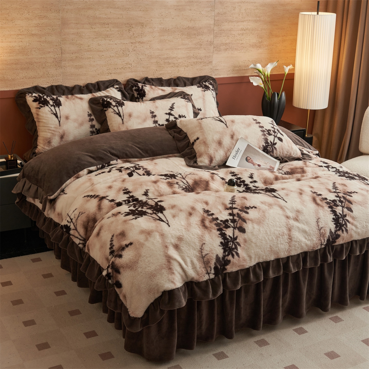 91家纺网 家纺一手货源 找家纺 金鹰 2025新款A类兔毛绒夹棉床裙四件套加厚牛奶绒四件套 舒香玉影