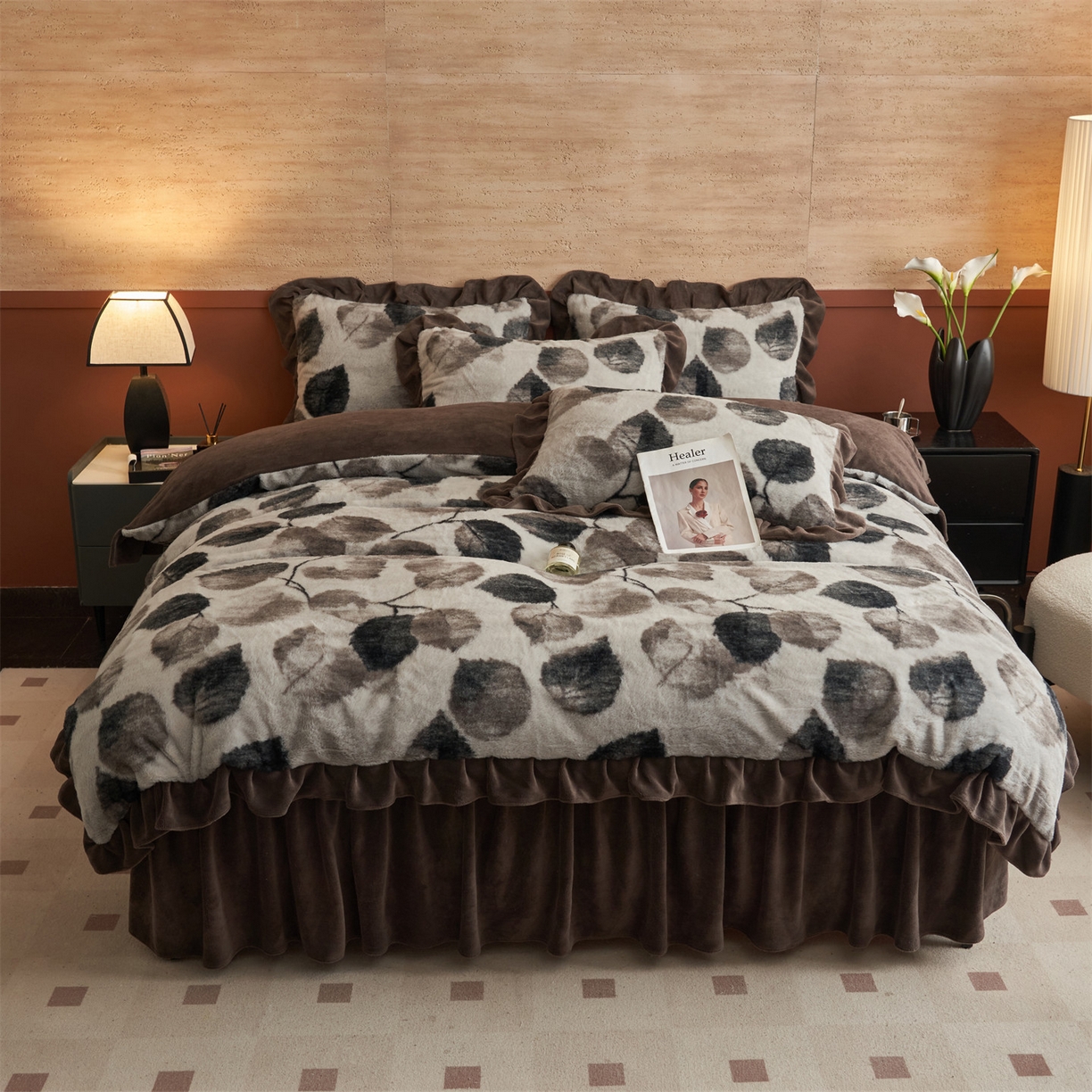 91家纺网 家纺一手货源 找家纺 金鹰 2025新款A类兔毛绒夹棉床裙四件套加厚牛奶绒四件套 叶叶深情-灰