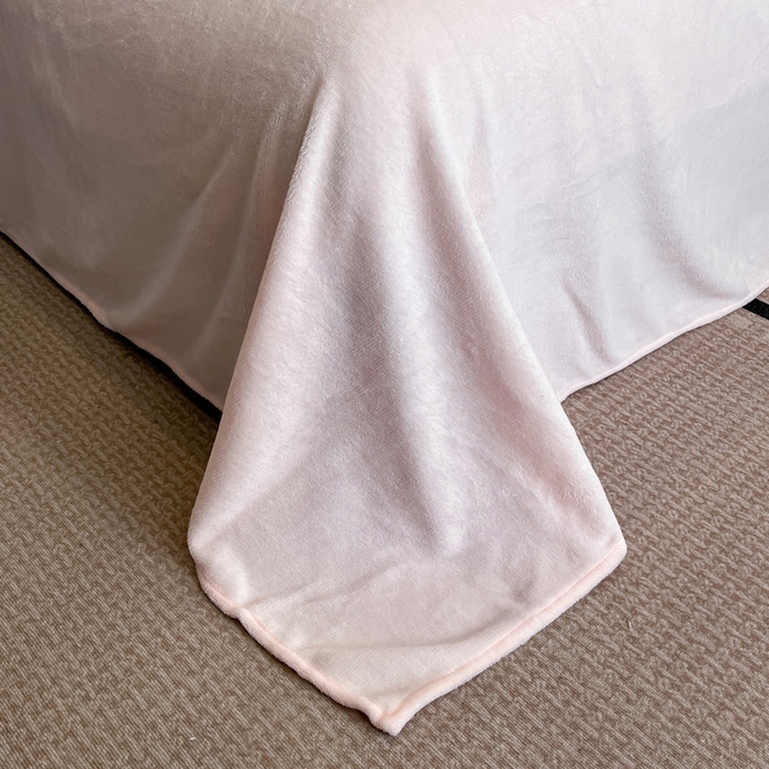 91家纺网 家纺一手货源 找家纺 逸尚阁 2025新款高克重牛奶绒刺绣四件套-绒蝶恋系列 绒蝶恋-白粉