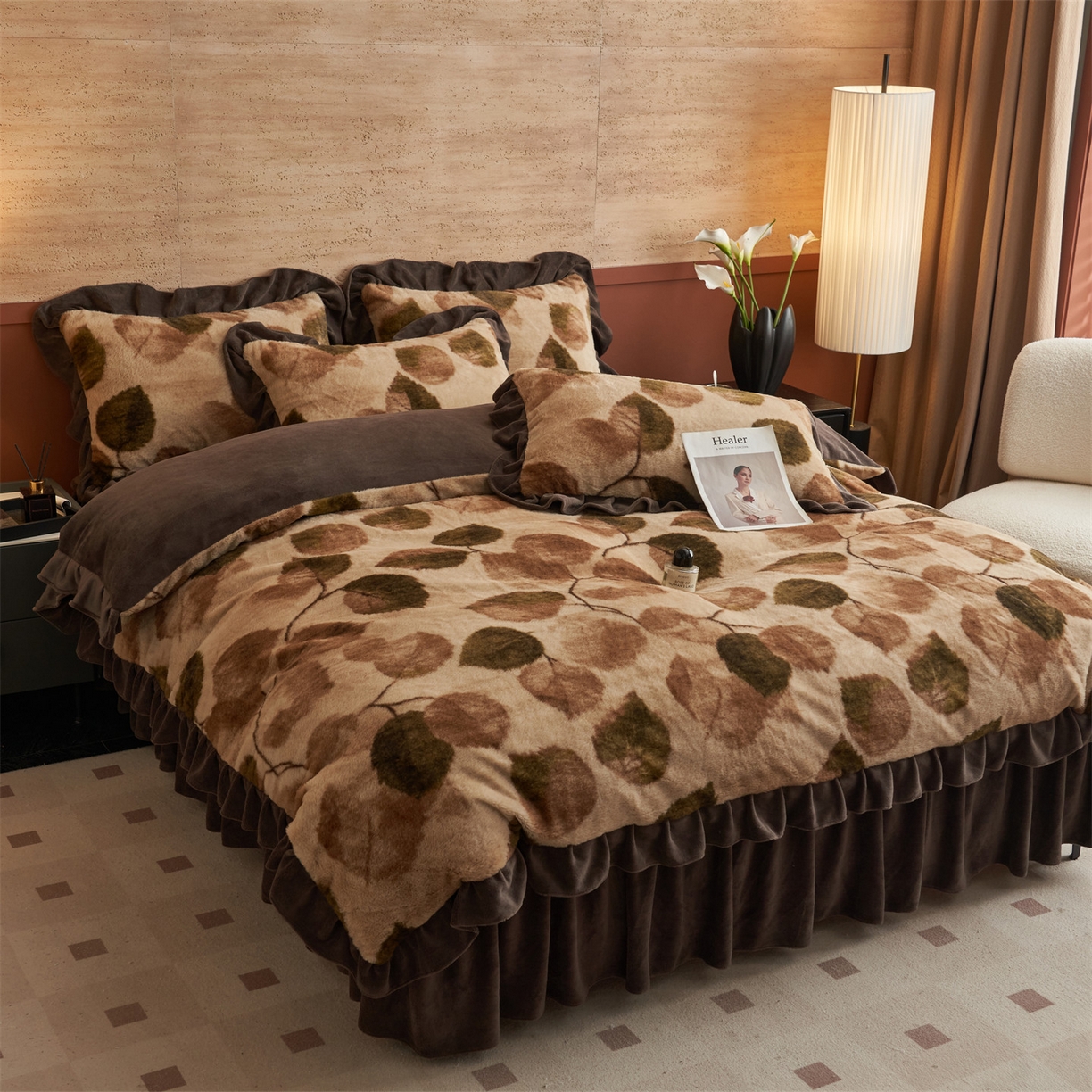 91家纺网 家纺一手货源 找家纺 金鹰 2025新款A类兔毛绒夹棉床裙四件套加厚牛奶绒四件套 叶叶深情-驼