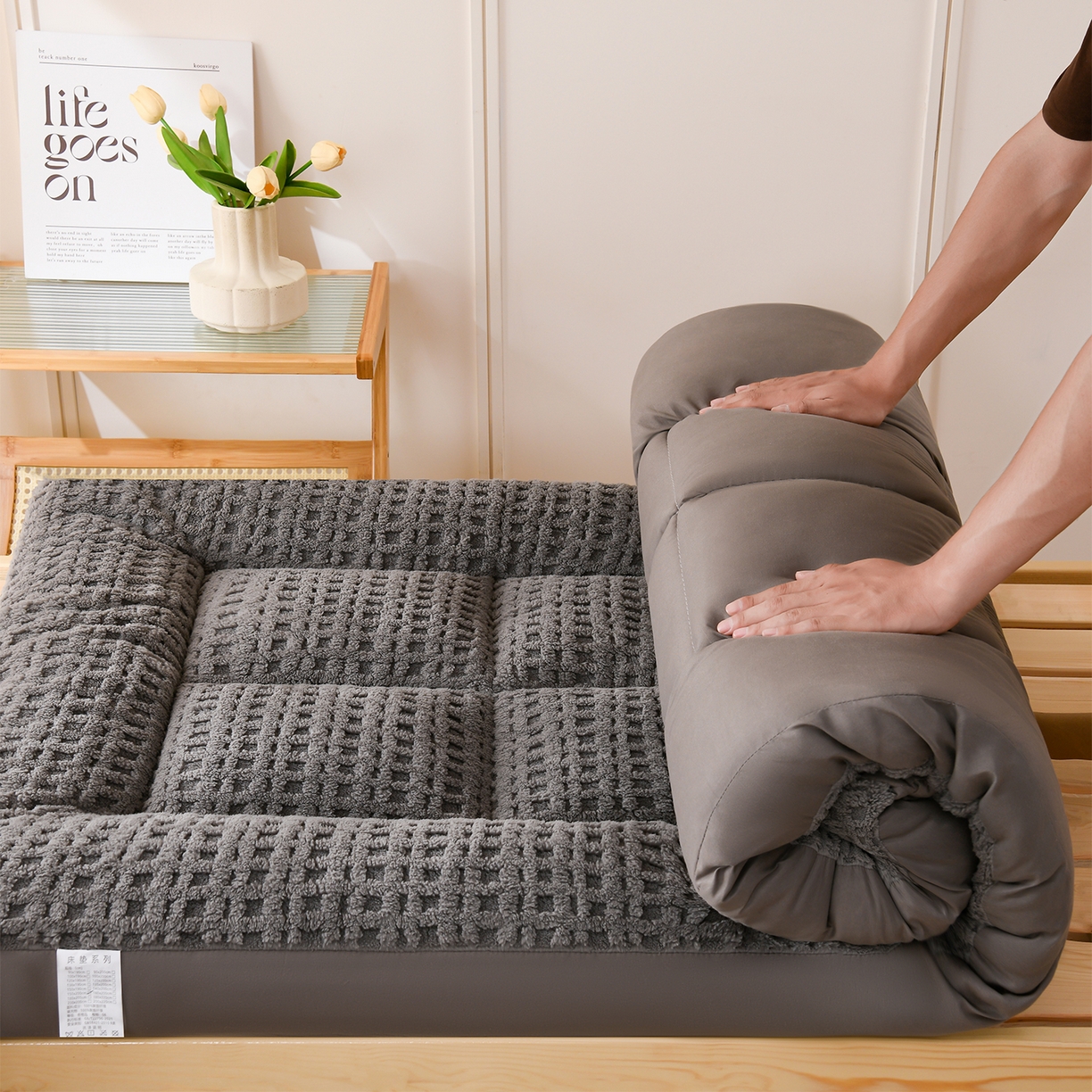 91家纺网 家纺一手货源 找家纺 小叮当家纺仓储工厂店 2025新款A类提花牛奶绒塔芙绒单床垫床垫单品跨境-方格 学生床 方格深灰