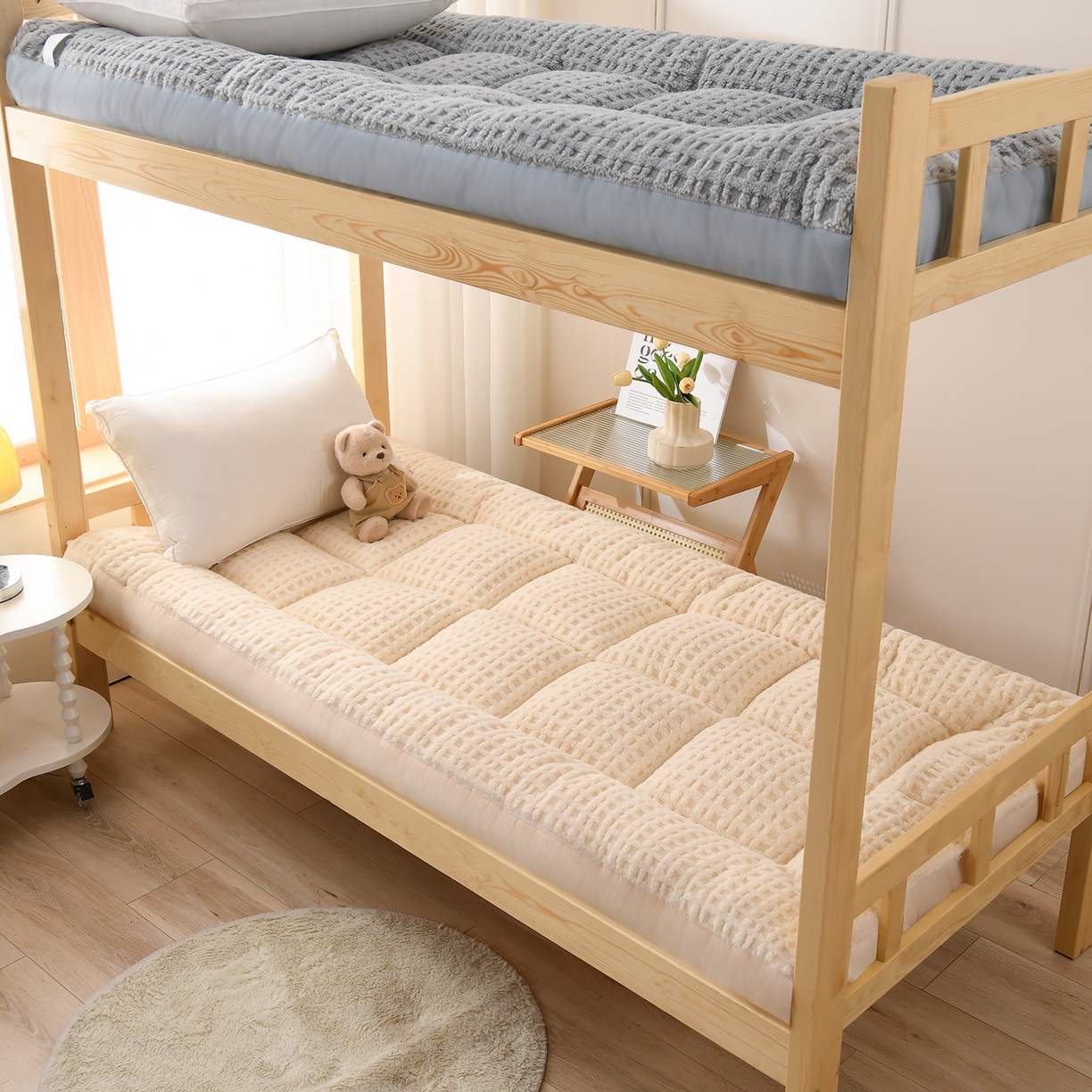 91家纺网 家纺一手货源 找家纺 小叮当家纺仓储工厂店 2025新款A类提花牛奶绒塔芙绒单床垫床垫单品跨境-方格 学生床 方格卡其