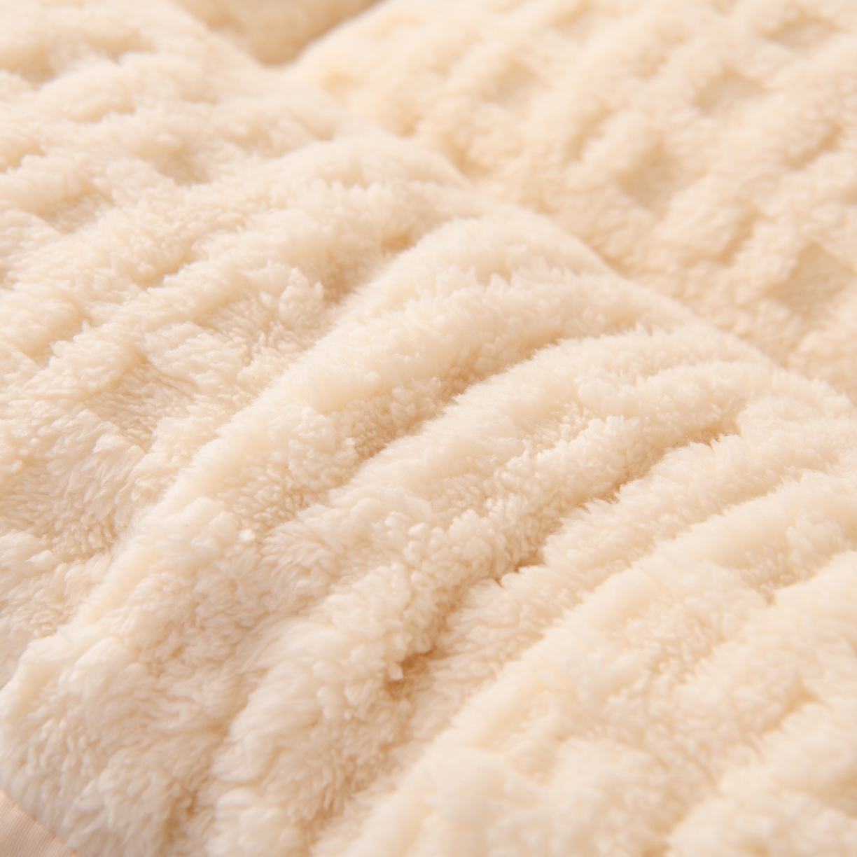 91家纺网 家纺一手货源 找家纺 （总）小叮当家纺仓储工厂店 2025新款A类提花牛奶绒塔芙绒单床垫床垫单品跨境-方格 学生床