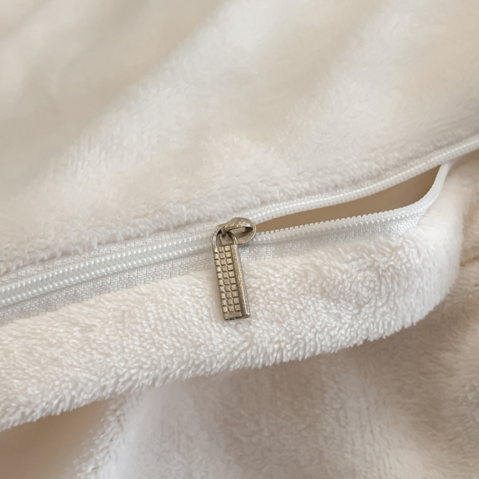 91家纺网 家纺一手货源 找家纺 逸尚阁 2025新款高克重牛奶绒刺绣四件套-绒蝶恋系列 绒蝶恋-奶白