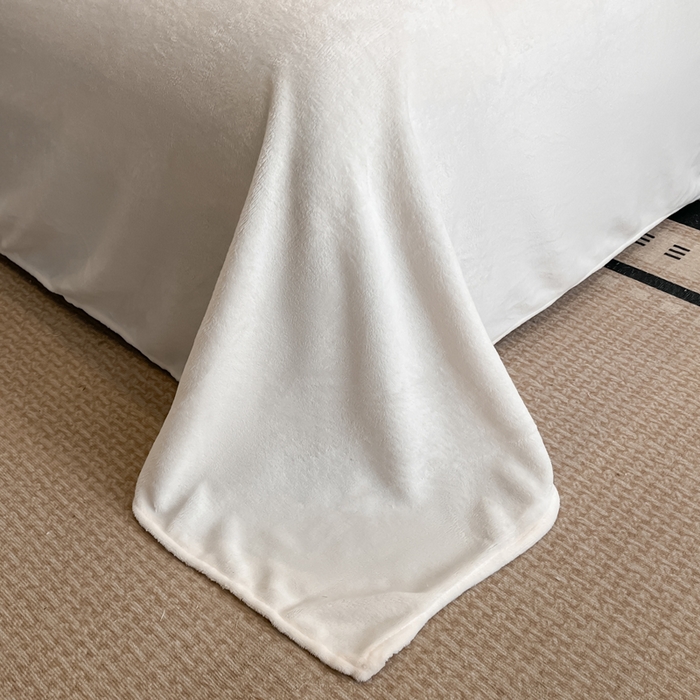 91家纺网 家纺一手货源 找家纺 逸尚阁 2025新款高克重牛奶绒刺绣四件套-绒蝶恋系列 绒蝶恋-奶白