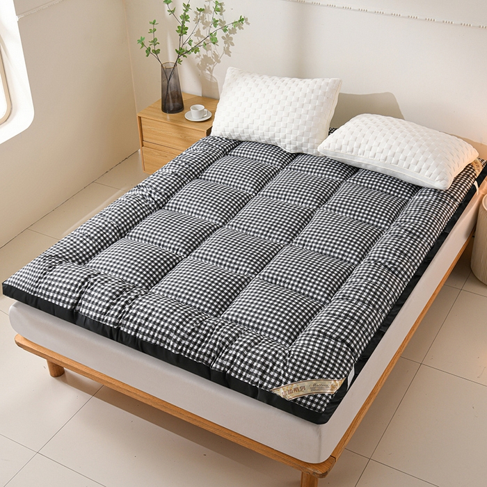 91家纺网 家纺一手货源 找家纺 （总）小叮当家纺仓储工厂店 2025新款亲肤舒适格子床垫垫子床褥