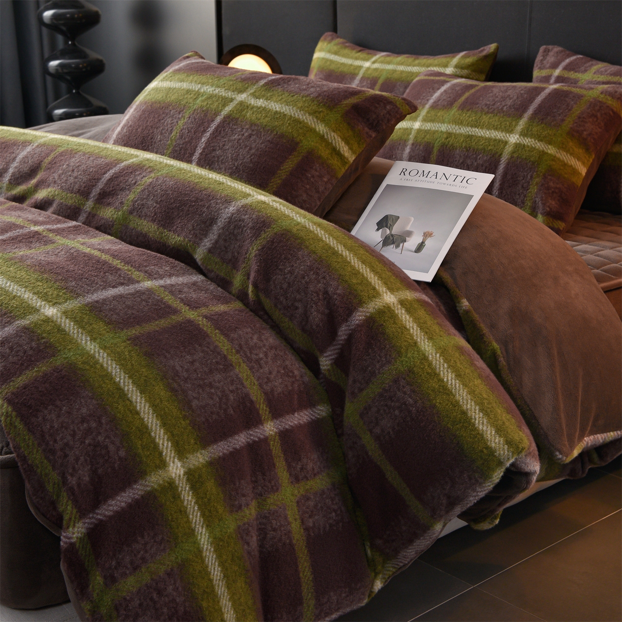 91家纺网 家纺一手货源 找家纺 （总）金鹰 2025新款仿羊绒夹棉印花床笠四件套加厚牛奶绒四件套