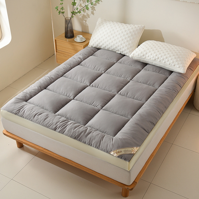 91家纺网 家纺一手货源 找家纺 小叮当家纺仓储工厂店 2025新款亲肤舒适黄边立体床垫床褥 黄边灰