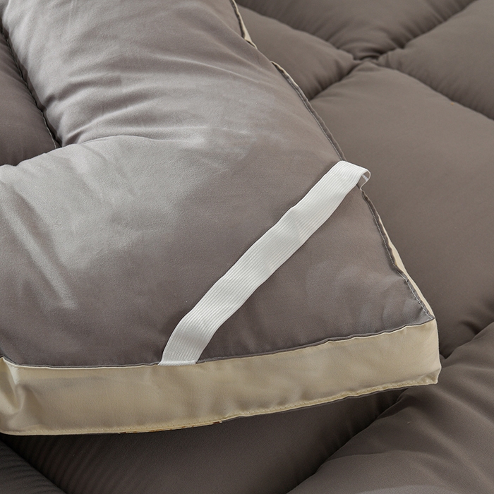 91家纺网 家纺一手货源 找家纺 小叮当家纺仓储工厂店 2025新款亲肤舒适黄边立体床垫床褥 黄边灰