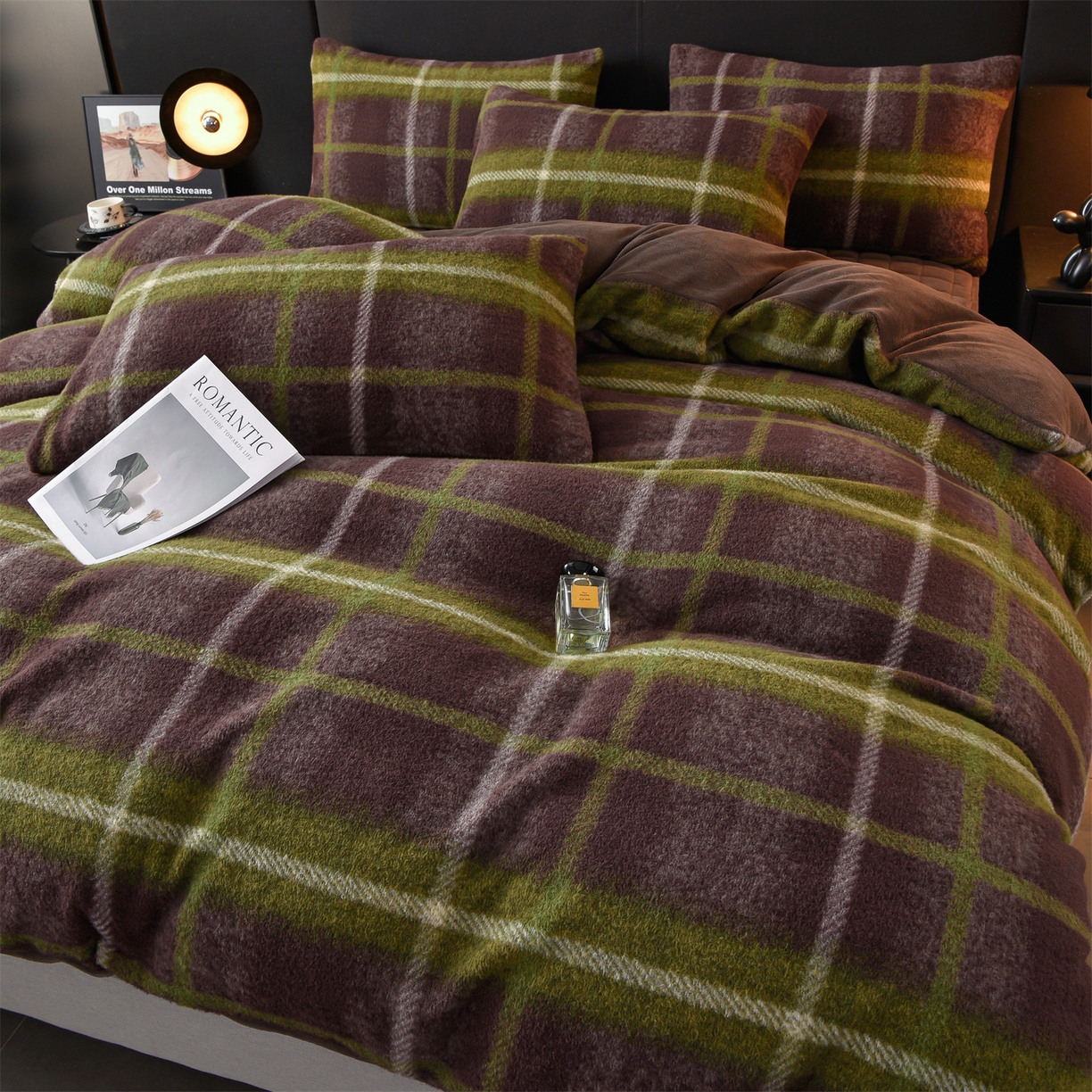 91家纺网 家纺一手货源 找家纺 金鹰 2025新款仿羊绒夹棉印花床笠四件套加厚牛奶绒四件套 宝丽-绿