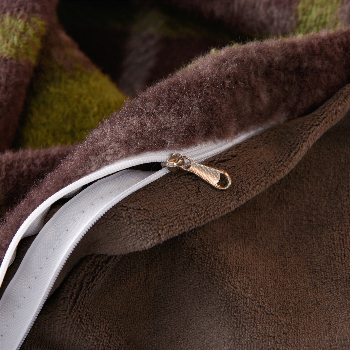 91家纺网 家纺一手货源 找家纺 金鹰 2025新款仿羊绒夹棉印花床笠四件套加厚牛奶绒四件套 宝丽-绿