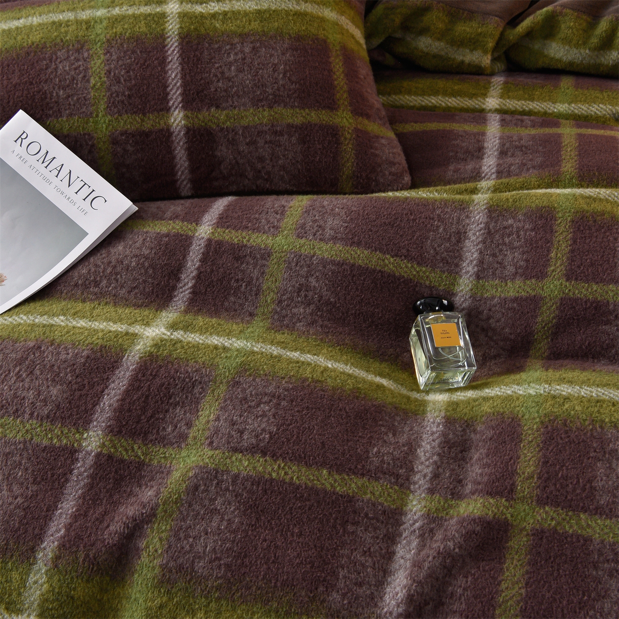 91家纺网 家纺一手货源 找家纺 金鹰 2025新款仿羊绒夹棉印花床笠四件套加厚牛奶绒四件套 宝丽-绿