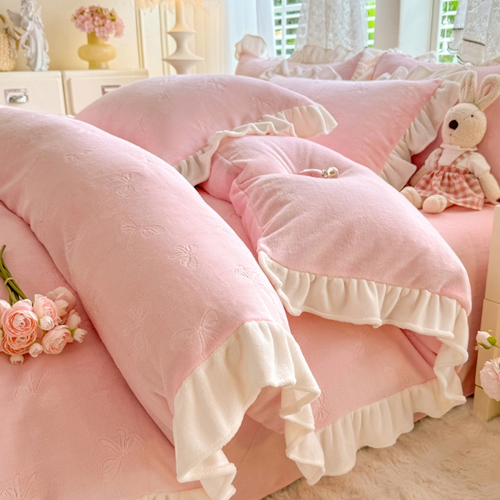 逸尚阁 2025新款立体雕花牛奶绒花边四件套-蝴蝶结系列 蝴蝶结-仙气粉