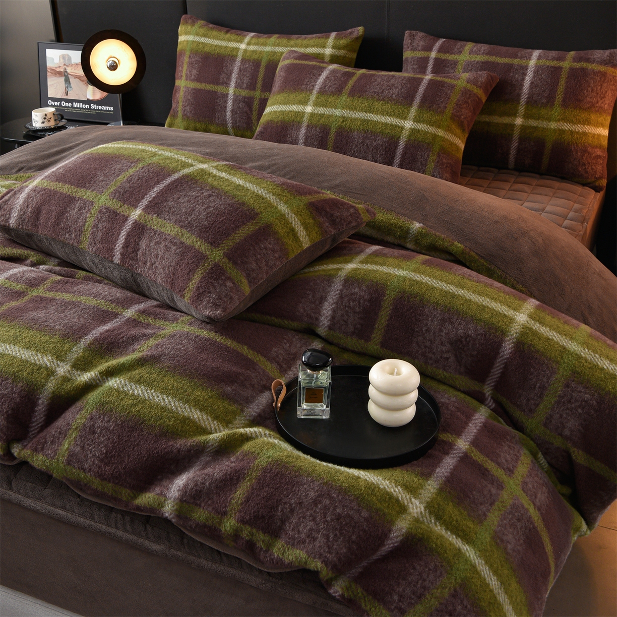 91家纺网 家纺一手货源 找家纺 金鹰 2025新款仿羊绒夹棉印花床笠四件套加厚牛奶绒四件套 宝丽-绿