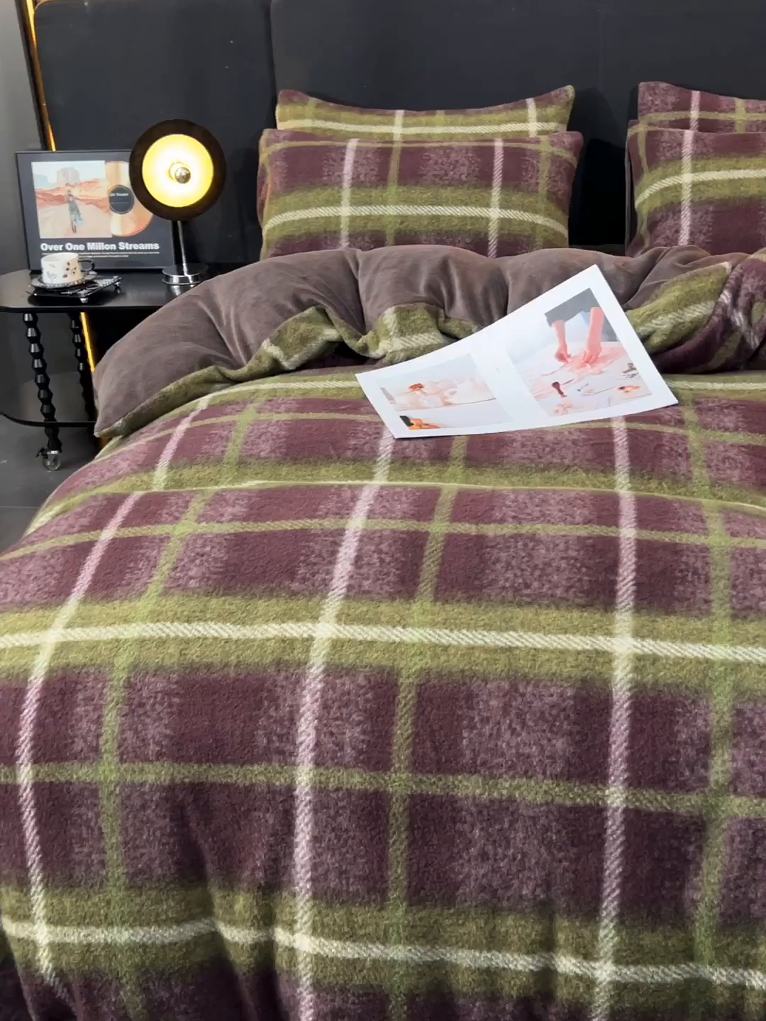 91家纺网 家纺一手货源 找家纺 金鹰 2025新款仿羊绒夹棉印花床笠四件套加厚牛奶绒四件套 宝丽-绿