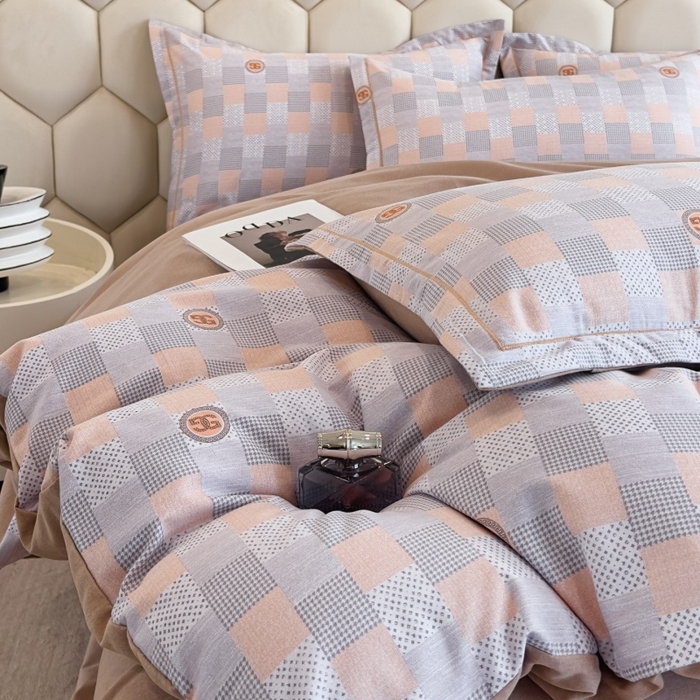 91家纺网 家纺一手货源 找家纺 雲归梦 2025新款纯棉加厚磨毛多规格磨毛四件套 阿拉斯加灰