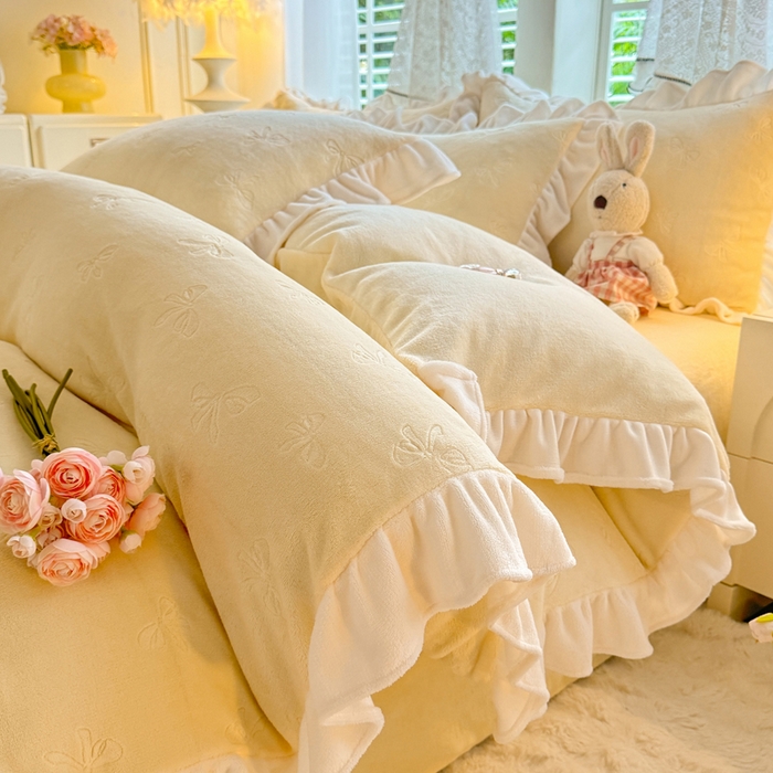 逸尚阁 2025新款立体雕花牛奶绒花边四件套-蝴蝶结系列 蝴蝶结-淡黄