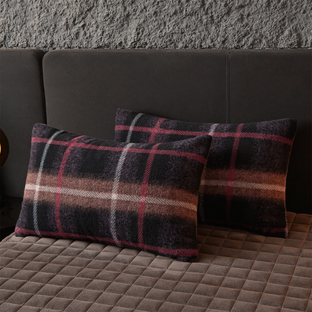 91家纺网 家纺一手货源 找家纺 金鹰 2025新款仿羊绒夹棉印花床笠四件套加厚牛奶绒四件套 宝丽-棕