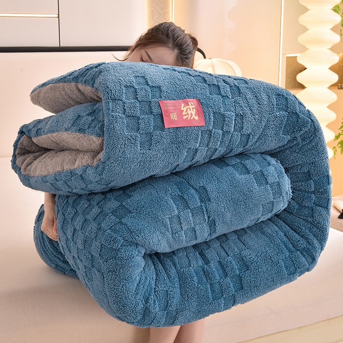 91家纺网 家纺一手货源 找家纺 小叮当家纺仓储工厂店 2025全新塔芙绒冬被加厚牛奶绒羊羔绒被子被芯 暖绒蓝