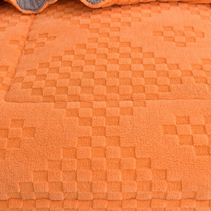 91家纺网 家纺一手货源 找家纺 小叮当家纺仓储工厂店 2025全新塔芙绒冬被加厚牛奶绒羊羔绒被子被芯 暖绒橙