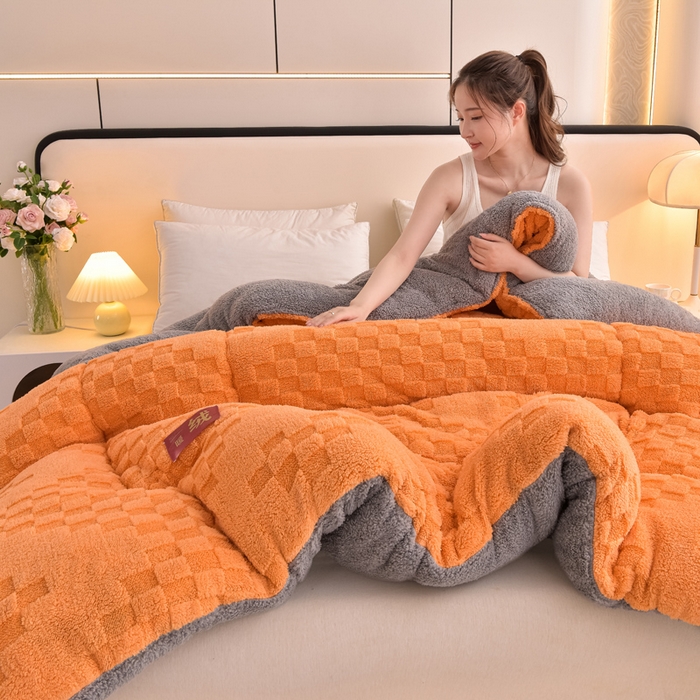 91家纺网 家纺一手货源 找家纺 小叮当家纺仓储工厂店 2025全新塔芙绒冬被加厚牛奶绒羊羔绒被子被芯 暖绒橙