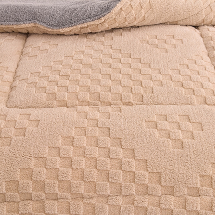 91家纺网 家纺一手货源 找家纺 小叮当家纺仓储工厂店 2025全新塔芙绒冬被加厚牛奶绒羊羔绒被子被芯 暖绒卡其