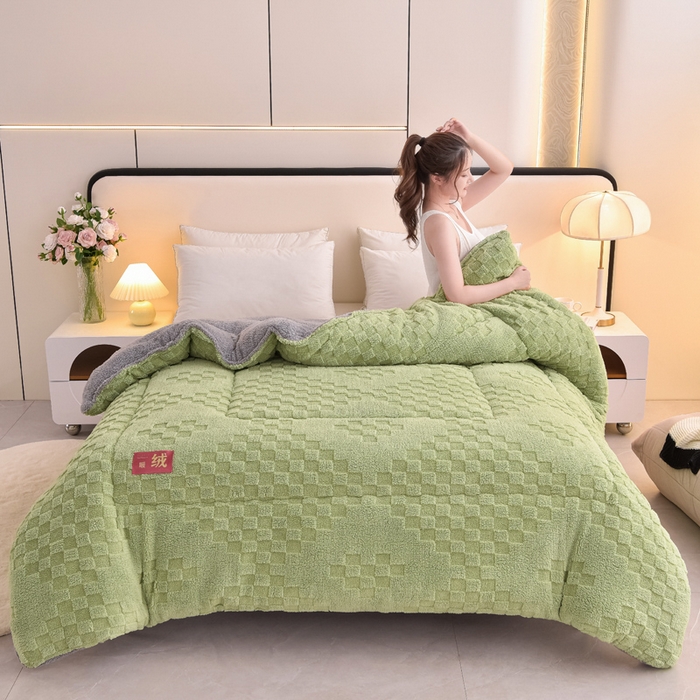 91家纺网 家纺一手货源 找家纺 小叮当家纺仓储工厂店 2025全新塔芙绒冬被加厚牛奶绒羊羔绒被子被芯 暖绒绿