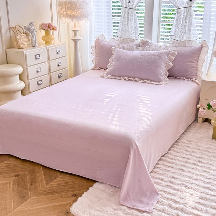 91家纺网 家纺一手货源 找家纺 逸尚阁 2025新款立体雕花牛奶绒花边四件套-蝴蝶结系列 蝴蝶结-梅紫