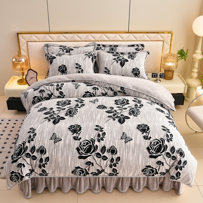 91家纺网 家纺一手货源 找家纺 （总）赫本 2025新品8斤爆品牛奶绒四件套床裙款金雕绒法莱绒四套件