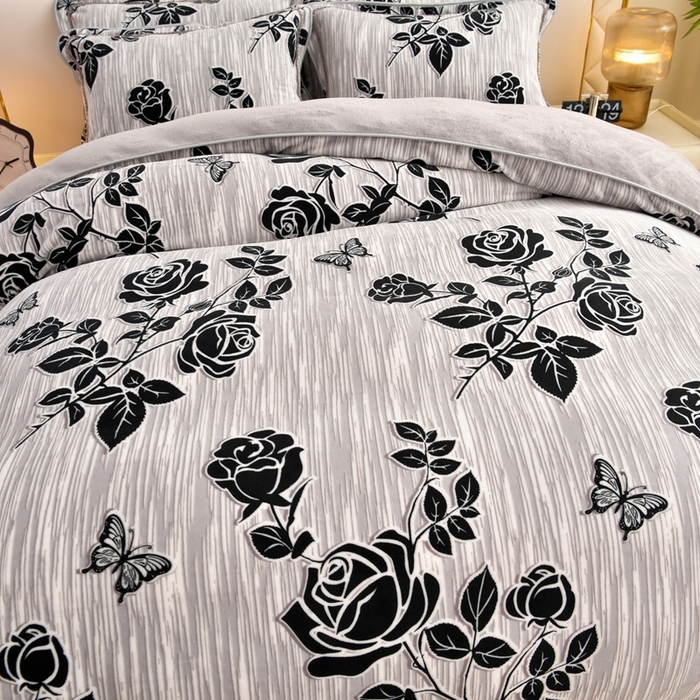 91家纺网 家纺一手货源 找家纺 （总）赫本 2025新品8斤爆品牛奶绒四件套床裙款金雕绒法莱绒四套件