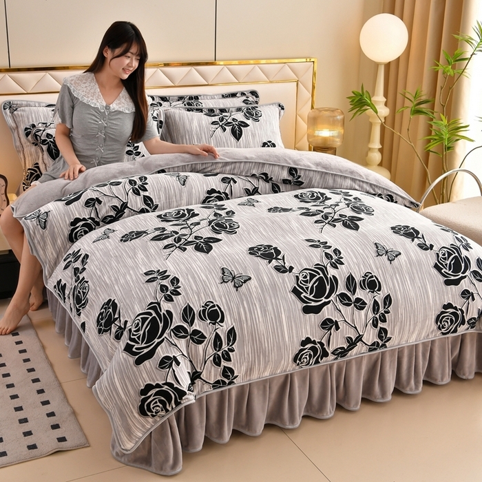 91家纺网 家纺一手货源 找家纺 （总）赫本 2025新品8斤爆品牛奶绒四件套床裙款金雕绒法莱绒四套件