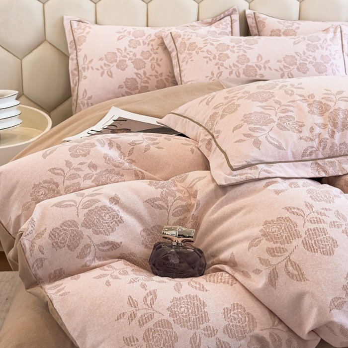 91家纺网 家纺一手货源 找家纺 雲归梦 2025新款纯棉加厚磨毛多规格磨毛四件套 玫瑰之心粉