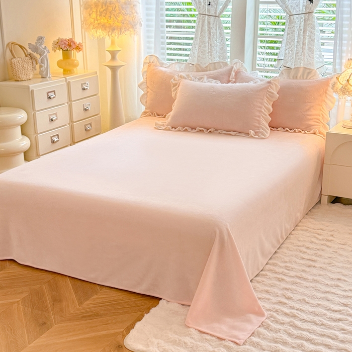 91家纺网 家纺一手货源 找家纺 逸尚阁 2025新款立体雕花牛奶绒花边四件套-蝴蝶结系列 蝴蝶结-浅玉