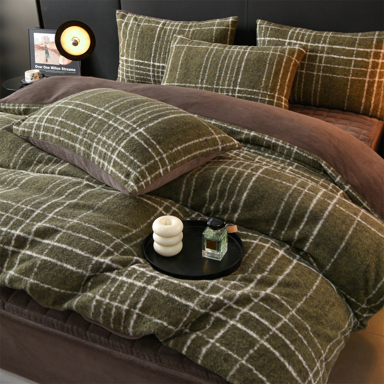 91家纺网 家纺一手货源 找家纺 金鹰 2025新款仿羊绒夹棉印花床笠四件套加厚牛奶绒四件套 米兰-绿