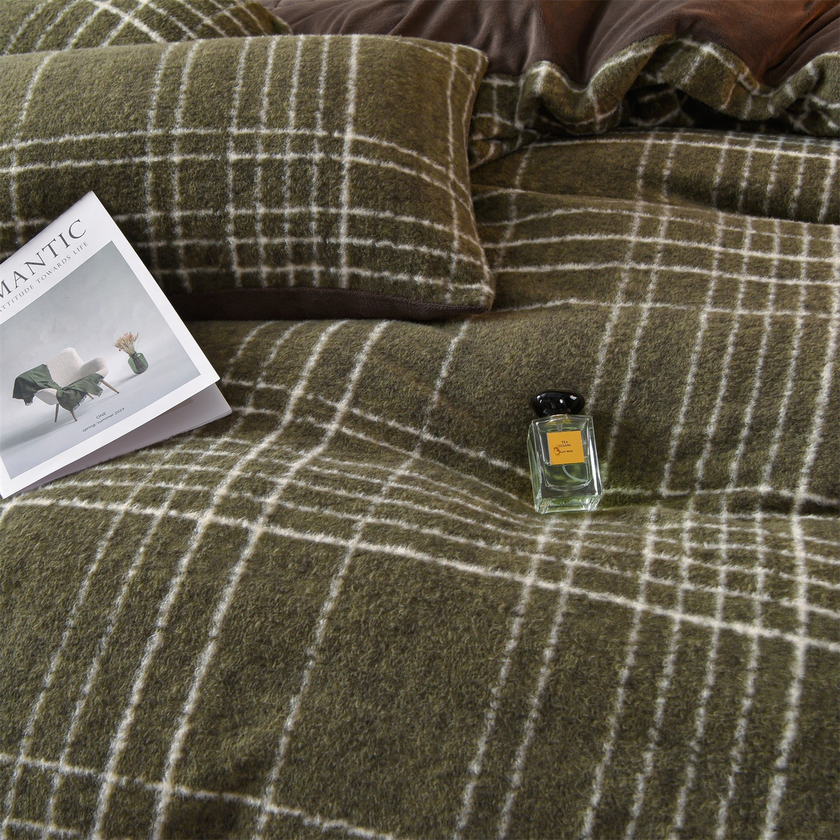 91家纺网 家纺一手货源 找家纺 金鹰 2025新款仿羊绒夹棉印花床笠四件套加厚牛奶绒四件套 米兰-绿