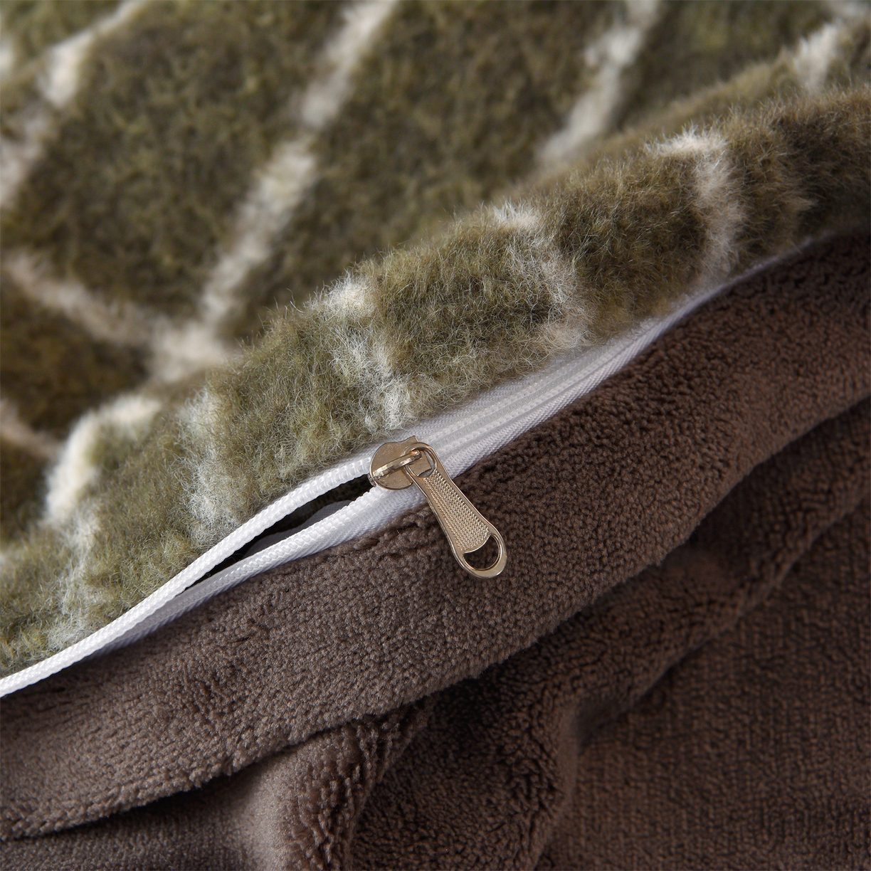 91家纺网 家纺一手货源 找家纺 金鹰 2025新款仿羊绒夹棉印花床笠四件套加厚牛奶绒四件套 米兰-绿