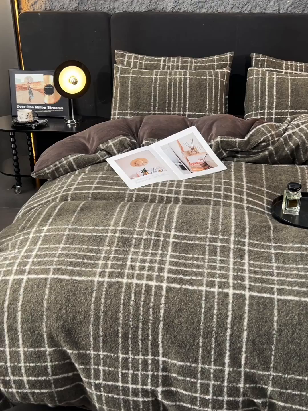 91家纺网 家纺一手货源 找家纺 金鹰 2025新款仿羊绒夹棉印花床笠四件套加厚牛奶绒四件套 米兰-绿