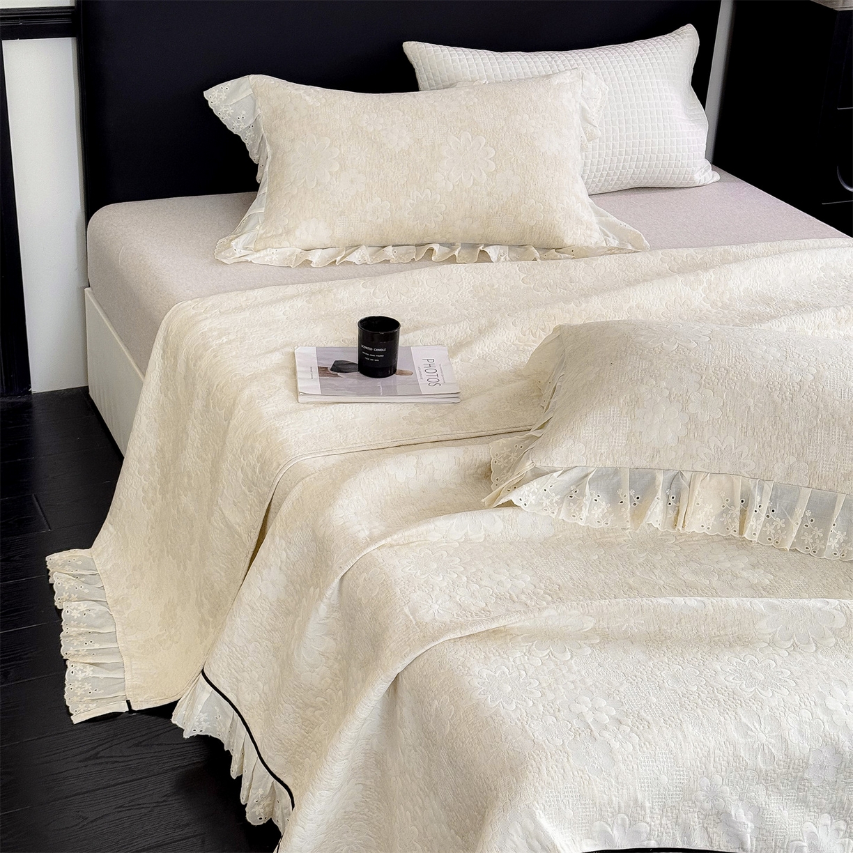 91家纺网 家纺一手货源 找家纺 金鹰 2025新款A类全棉花边棉麻空气层床盖 花边床盖-花海