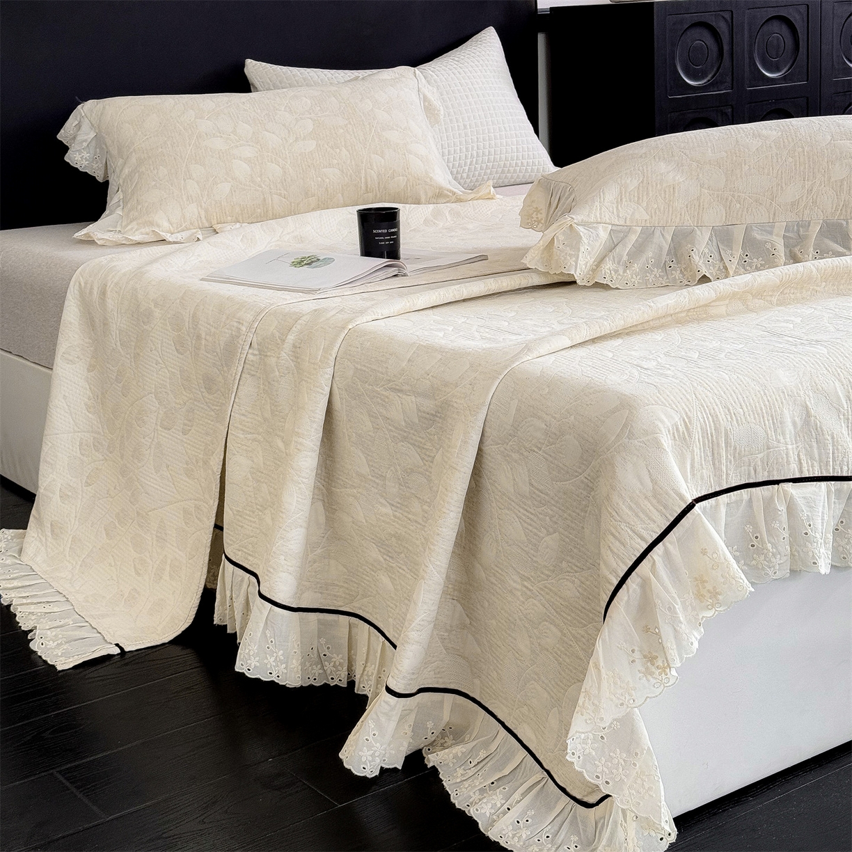 91家纺网 家纺一手货源 找家纺 金鹰 2025新款A类全棉花边棉麻空气层床盖 花边床盖-春意